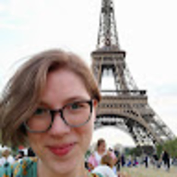 Meet your Posher, Elyssia - Picture 1 of 1